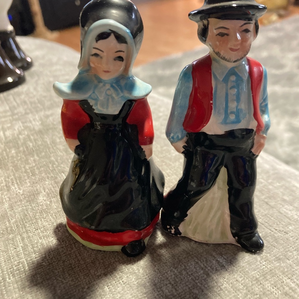 Charming Vintage Salt and Pepper Shakers